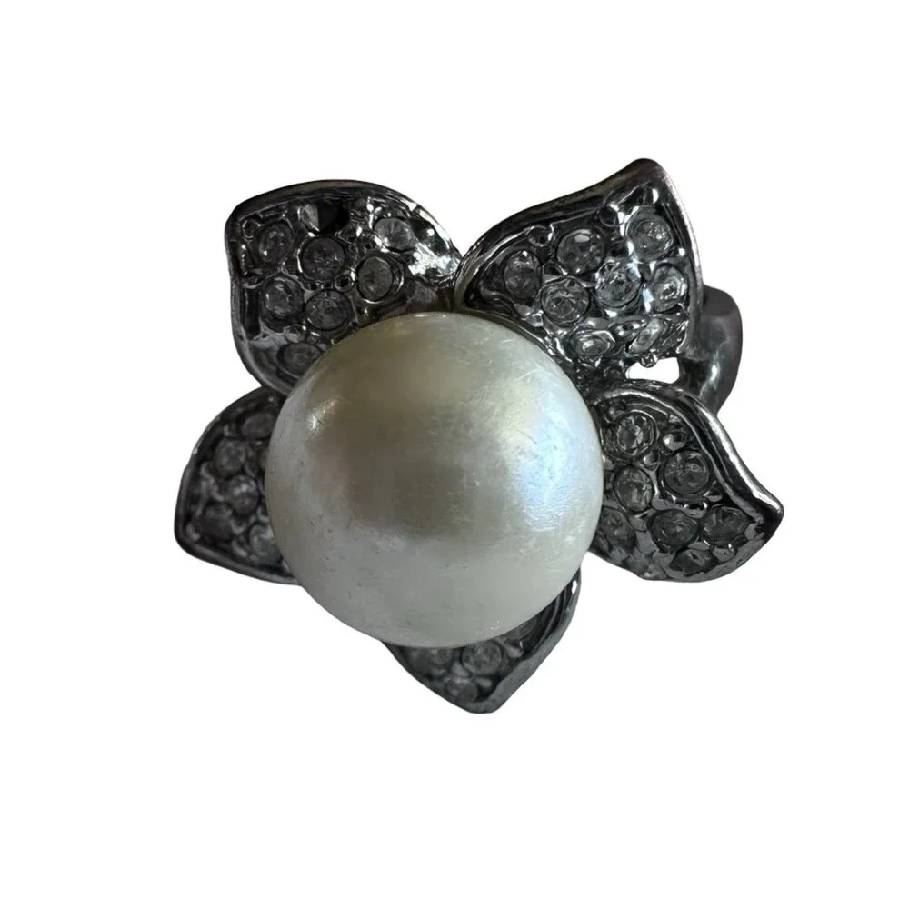 Flower Pearl Silver Rhinestone Ring Size 5.5 Womens - Picture 4 of 6